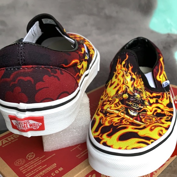 VANS CLASSIC SLIP ON SAMURAI RISING BLACK/Trwht MN - Picture 11 of 16